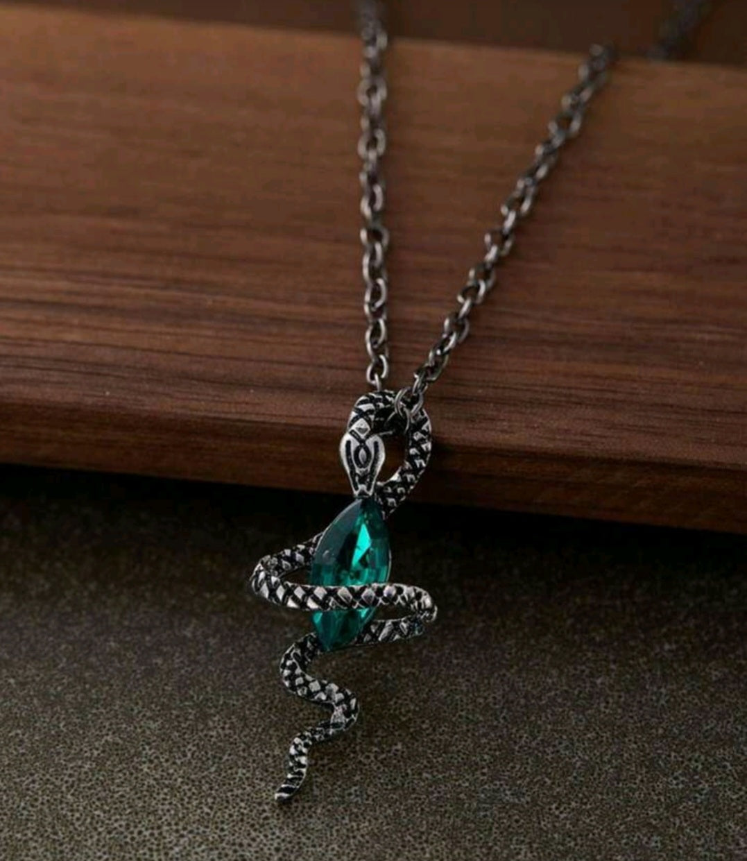 Retro Green Synthetic Zirconia Creative Snake Design Pendant Necklace